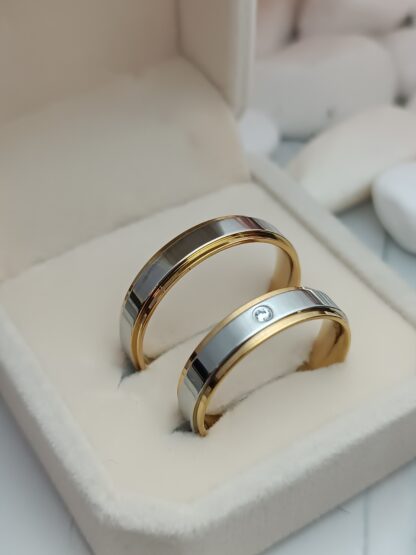 Two-tone mirror wedding rings with a zircon (CODE: 5511)