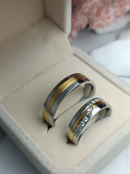 Two-tone wedding rings with zircon 6 mm (CODE: 20058)