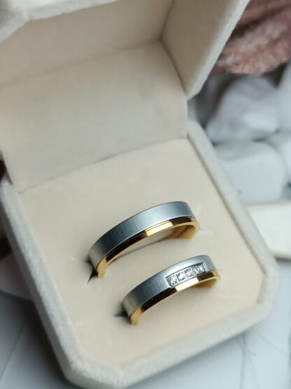 Pair of polished wedding rings, matte finish, thickness 6 mm (CODE: 9921)