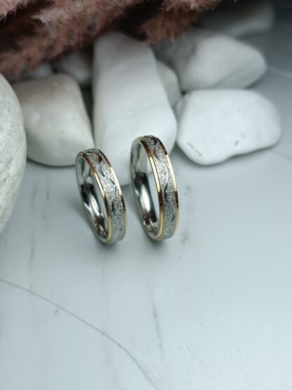 Pair of wedding rings 4mm (CODE: 00499)