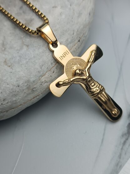 Embossed cross with chain (CODE: 04401)