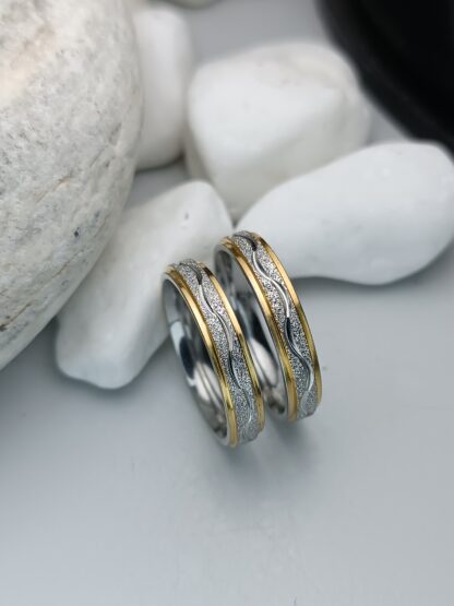 Pair of wedding rings 4mm (CODE: 00499)