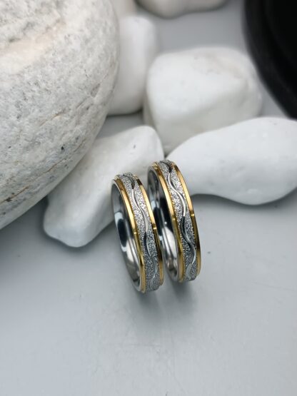 Pair of wedding rings 4mm (CODE: 00499)