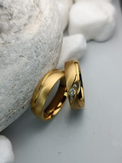 Pair of wedding rings, matte finish (CODE:58511)