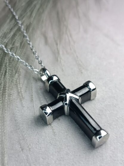 Men's Steel Cross (CODE:9971)