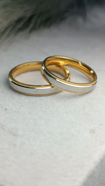 Pair of two-tone mirror wedding rings (CODE:5511)