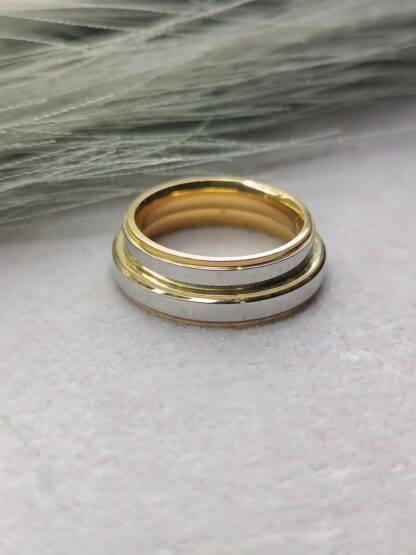 Pair of two-tone mirror wedding rings (CODE:5511)