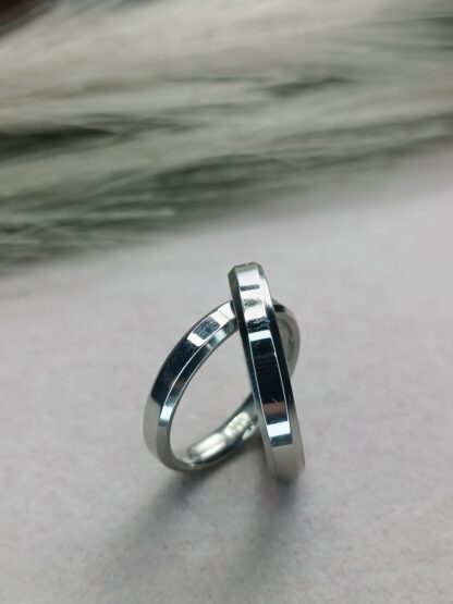 Pair of classic polished wedding rings (CODE:22201)