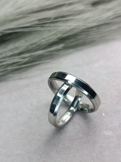 Pair of classic polished wedding rings (CODE:22201)