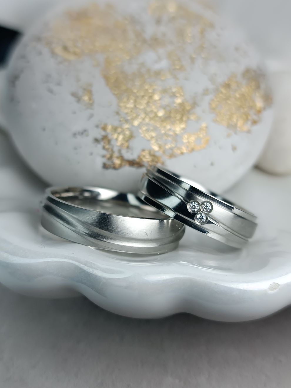 Ατσάλινες Βέρες με Μοντέρνο Σχέδιο – Kosmimatomania.gr (ΚΩΔ:85201) Ατσάλινες Βέρες με Μοντέρνο Σχέδιο – Kosmimatomania.gr (ΚΩΔ:85201)