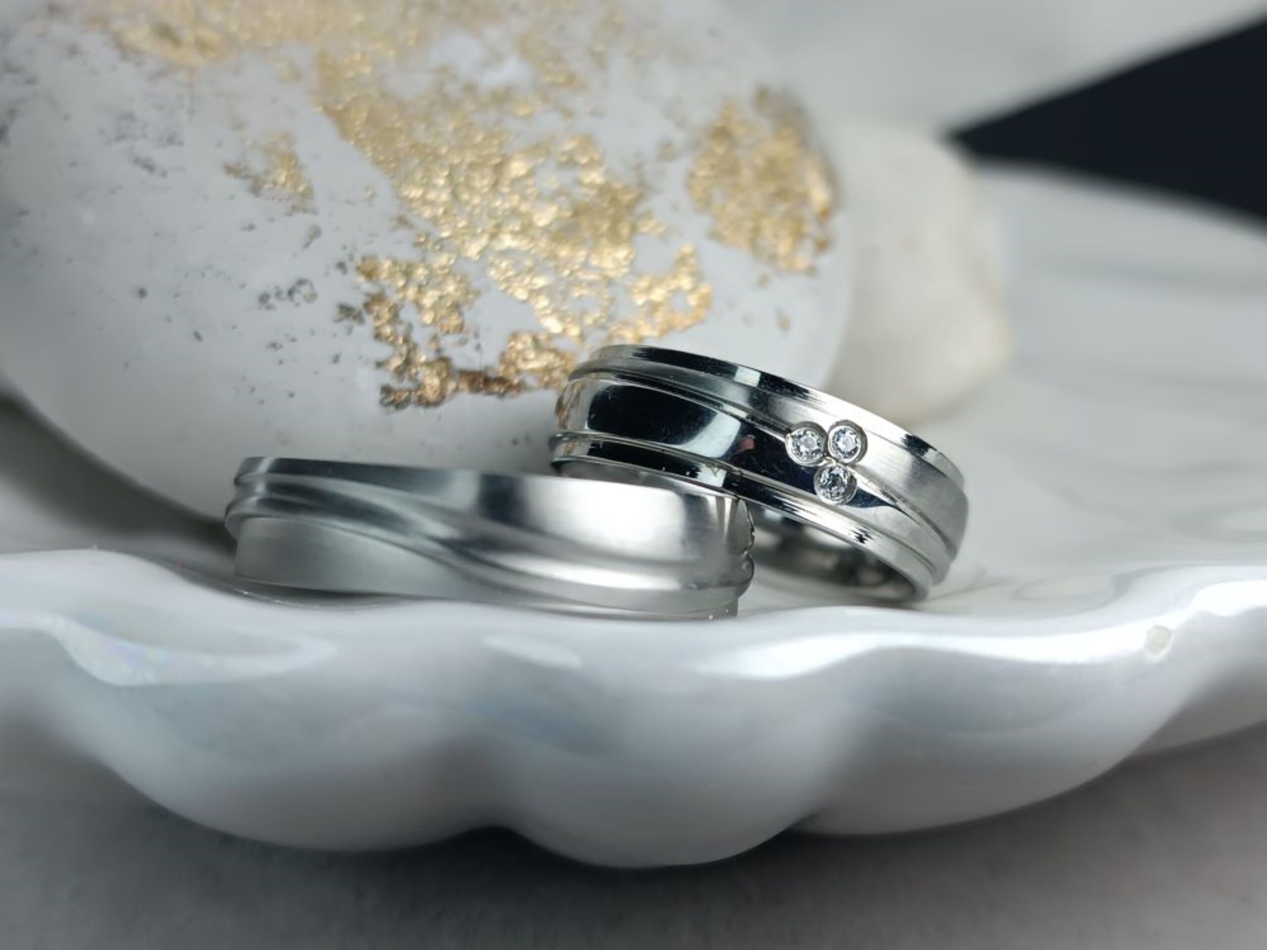 Ατσάλινες Βέρες με Μοντέρνο Σχέδιο – Kosmimatomania.gr (ΚΩΔ:85201) Ατσάλινες Βέρες με Μοντέρνο Σχέδιο – Kosmimatomania.gr (ΚΩΔ:85201)