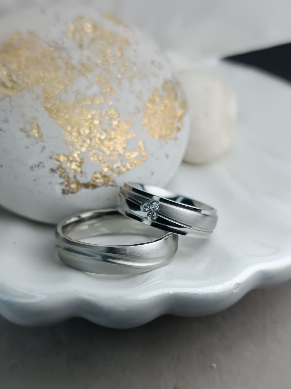 Ατσάλινες Βέρες με Μοντέρνο Σχέδιο – Kosmimatomania.gr (ΚΩΔ:85201) Ατσάλινες Βέρες με Μοντέρνο Σχέδιο – Kosmimatomania.gr (ΚΩΔ:85201)