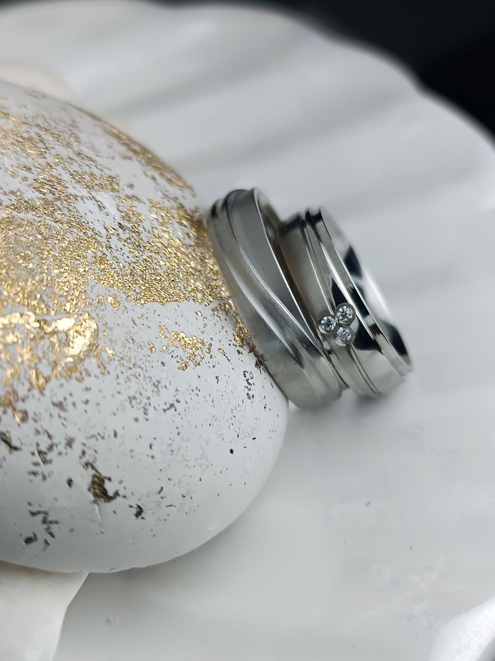 Ατσάλινες Βέρες με Μοντέρνο Σχέδιο – Kosmimatomania.gr (ΚΩΔ:85201) Ατσάλινες Βέρες με Μοντέρνο Σχέδιο – Kosmimatomania.gr (ΚΩΔ:85201)