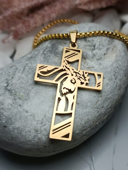 Steel cross with chain in gold color (CODE: 005100)