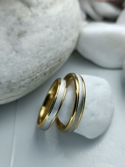 Two-tone luster wedding rings (CODE: 10081)