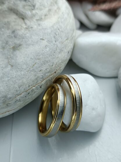 Two-tone luster wedding rings (CODE: 10081)