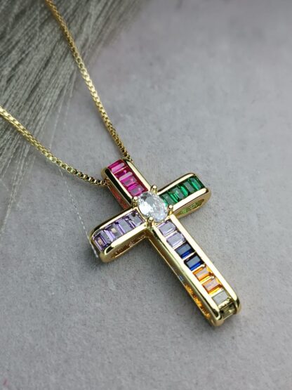 Colorful zircon cross (CODE:0013)