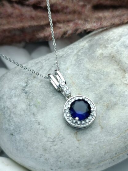 Necklace with blue crystal (CODE:083)