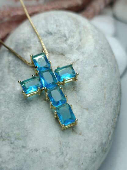 Women's cross with blue zircons with chain (CODE: 0012)