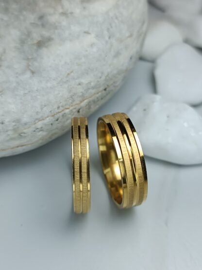 Pair of glossy wedding rings, matte finish (CODE: 8022)