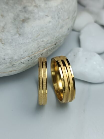 Pair of glossy wedding rings, matte finish (CODE: 8022)