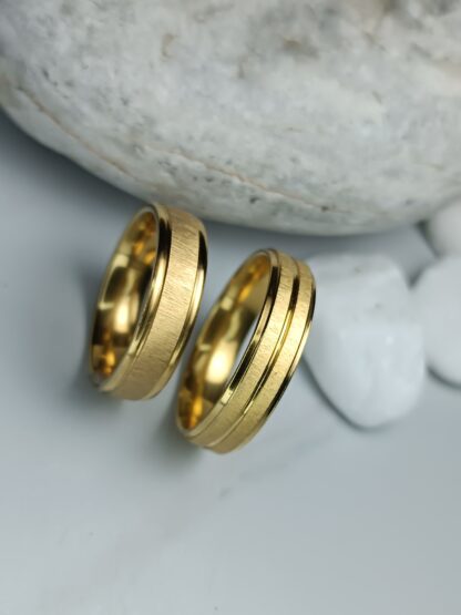 Pair of wedding rings matte finish (CODE: 8023)