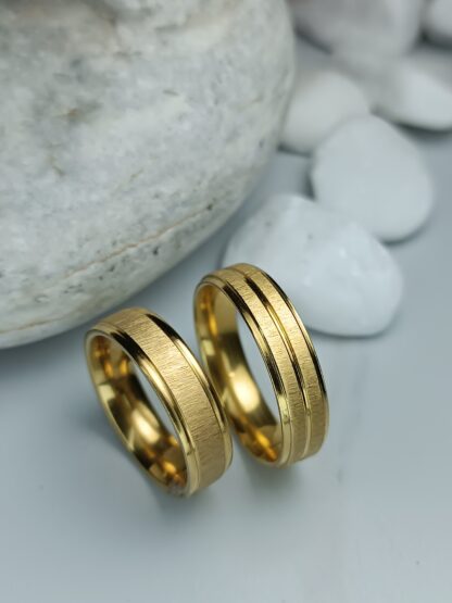 Pair of glossy wedding rings, matte finish (CODE: 8023)