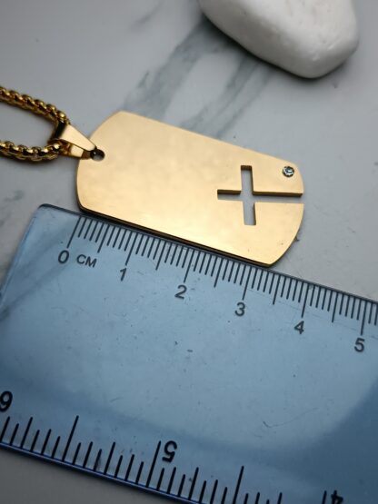 Cross plaque in yellow gold (CODE: 8043)