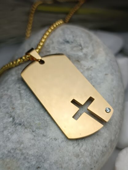 Cross plaque in yellow gold (CODE: 8043)