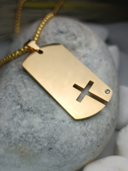 Cross plaque in yellow gold (CODE: 8043)