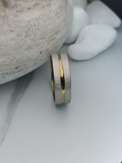 Ring with charm, polished details (CODE: 8047)