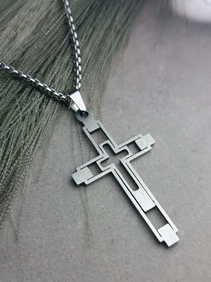 Men's Cross in silver color (CODE: 8054)