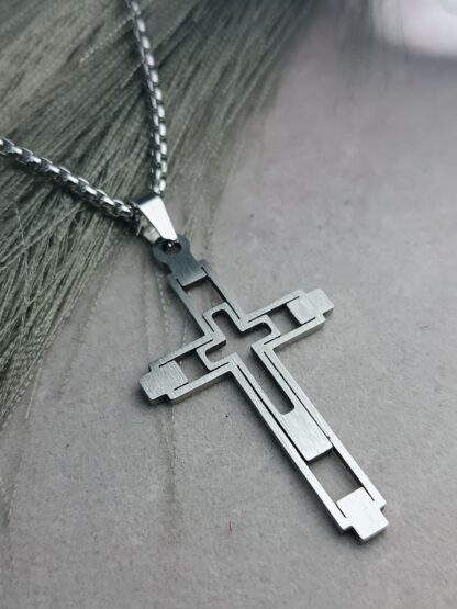 Men's Cross in silver color (CODE: 8054)