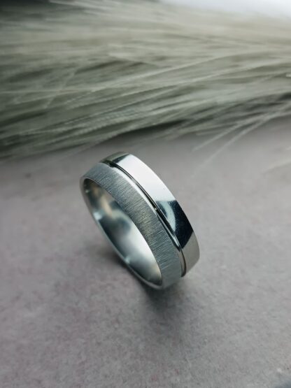 Ring with matte finish (CODE: 8060)