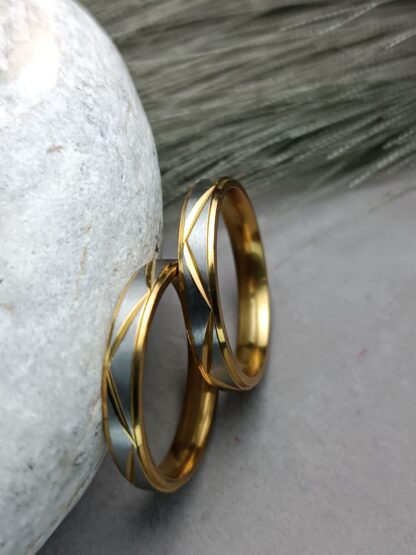 Pair of silver & gold enamel wedding rings (CODE: 8094)