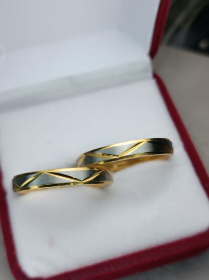 Pair of silver & gold enamel wedding rings (CODE: 8094)