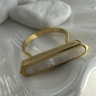 Επίχρυσο Δαχτυλίδι με Φίλντισι – Μοντέρνο Minimal Κόσμημα από Ατσάλι (ΚΩΔ:8180) Επίχρυσο Δαχτυλίδι με Φίλντισι – Μοντέρνο Minimal Κόσμημα από Ατσάλι (ΚΩΔ:8180)