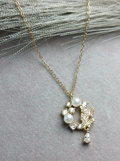 Round rhinestone necklace with pearls (CODE:8113)