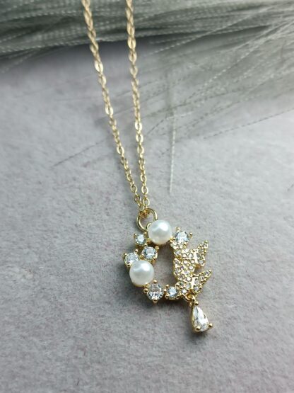 Round rhinestone necklace with pearls (CODE:8113)