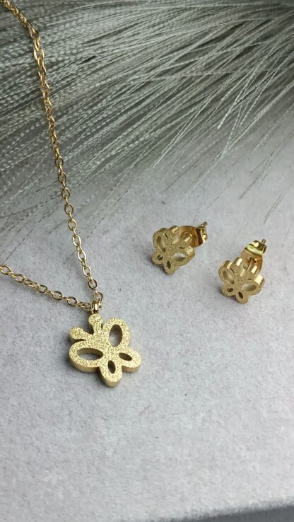 Butterfly necklace with earrings (CODE:8195)