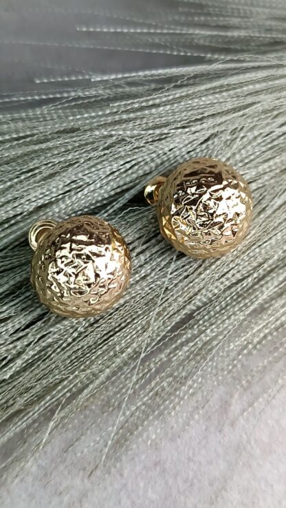 Embossed round earrings (CODE:8171)