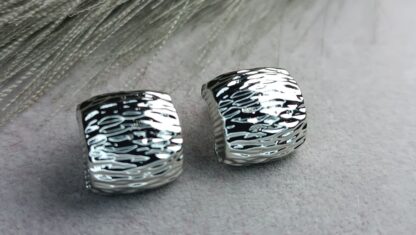 Embossed, textured earrings (CODE:8172)