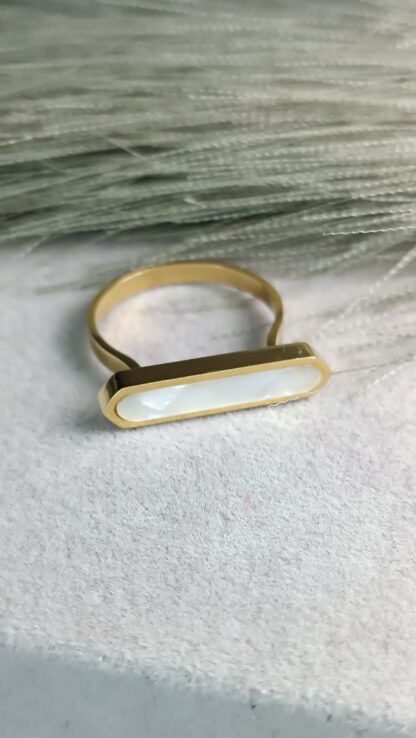 Ring with white enamel, gold (CODE:8180)