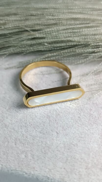 Ring with white enamel, gold (CODE:8180)