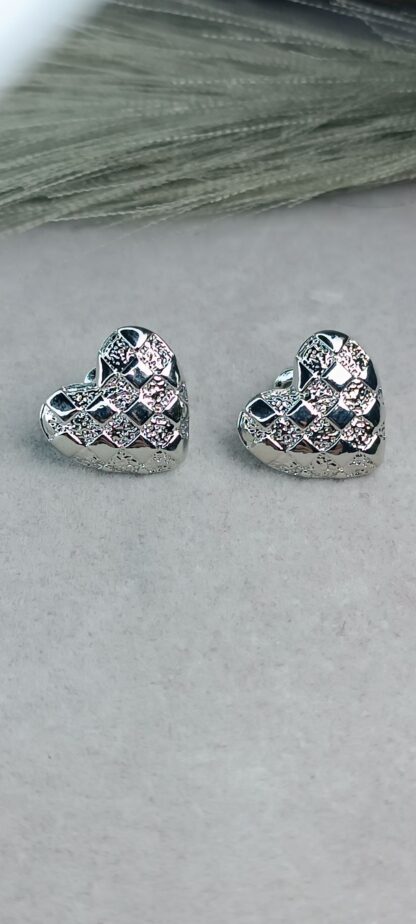 Silver heart earrings (CODE:8169)