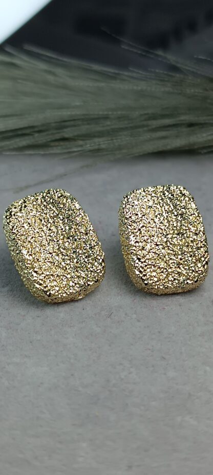 Embossed Earrings (CODE:8170)