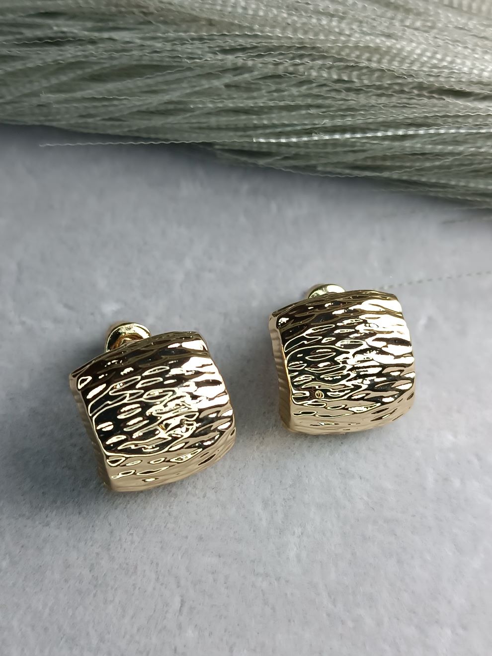 Σκουλαρίκια Χρυσά & Ασημί από Ανοξείδωτο Ατσάλι με Ανάγλυφη Υφή (ΚΩΔ:8172) Σκουλαρίκια Χρυσά & Ασημί από Ανοξείδωτο Ατσάλι με Ανάγλυφη Υφή (ΚΩΔ:8172)