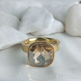 Επίχρυσο Δαχτυλίδι από Ατσάλι με Σαμπανιζέ Πέτρα – Κομψό Statement Γυναικείο Κόσμημα (ΚΩΔ:8025) Επίχρυσο Δαχτυλίδι από Ατσάλι με Σαμπανιζέ Πέτρα – Κομψό Statement Γυναικείο Κόσμημα (ΚΩΔ:8025)