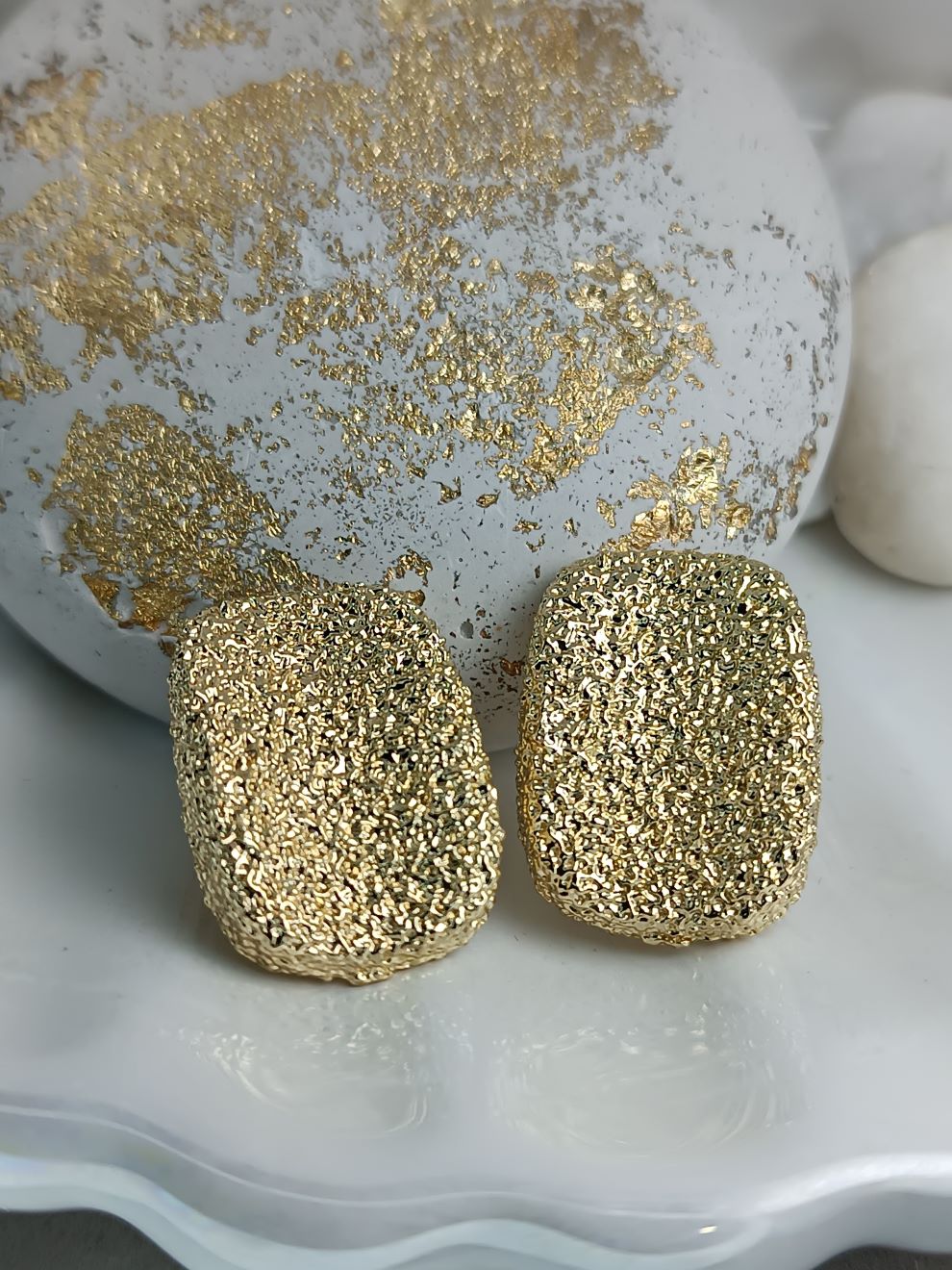 Ορθογώνια Χρυσά Σκουλαρίκια από Ανοξείδωτο Ατσάλι με Ανάγλυφη Υφή(ΚΩΔ:8170) Ορθογώνια Χρυσά Σκουλαρίκια από Ανοξείδωτο Ατσάλι με Ανάγλυφη Υφή(ΚΩΔ:8170)