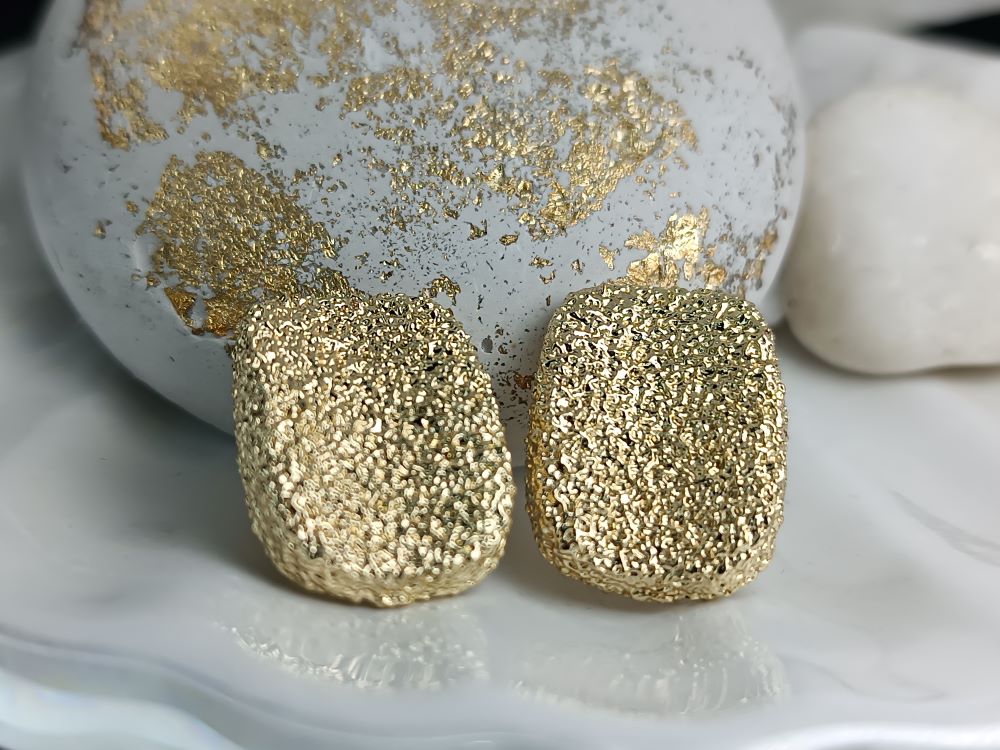 Ορθογώνια Χρυσά Σκουλαρίκια από Ανοξείδωτο Ατσάλι με Ανάγλυφη Υφή(ΚΩΔ:8170) Ορθογώνια Χρυσά Σκουλαρίκια από Ανοξείδωτο Ατσάλι με Ανάγλυφη Υφή(ΚΩΔ:8170)